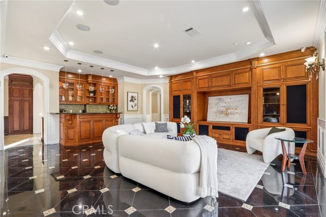 Detail Gallery Image 13 of 68 For 1117 Encanto Dr, Arcadia,  CA 91007 - 6 Beds | 6/1 Baths