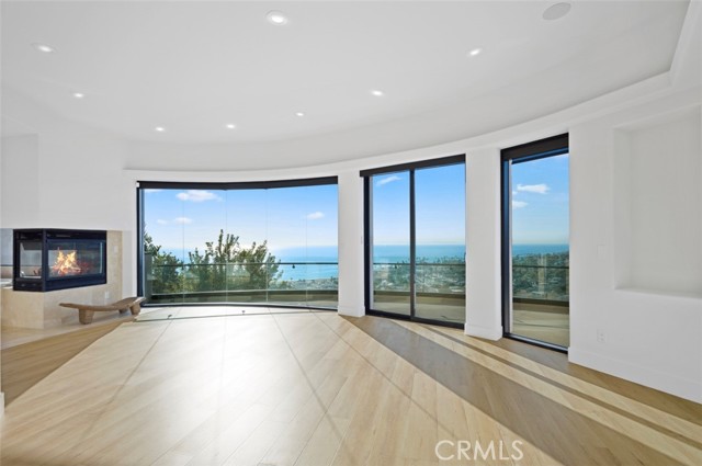 Detail Gallery Image 17 of 45 For 648 Mystic Vw, Laguna Beach,  CA 92651 - 5 Beds | 3/2 Baths