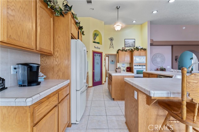 Detail Gallery Image 14 of 40 For 11198 Balsam Ave, Hesperia,  CA 92345 - 4 Beds | 2/1 Baths