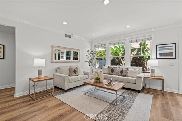 Detail Gallery Image 4 of 41 For 15 Bodega Bay, Irvine,  CA 92602 - 4 Beds | 3 Baths