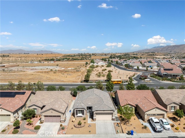 Detail Gallery Image 3 of 46 For 10387 Glen Oaks Ln, Apple Valley,  CA 92308 - 2 Beds | 2 Baths