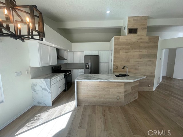 Detail Gallery Image 9 of 31 For 39312 Dunbar St a,  Palmdale,  CA 93551 - 3 Beds | 2 Baths