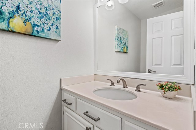 Detail Gallery Image 13 of 34 For 39851 Wild Canary, Murrieta,  CA 92562 - 3 Beds | 2/1 Baths