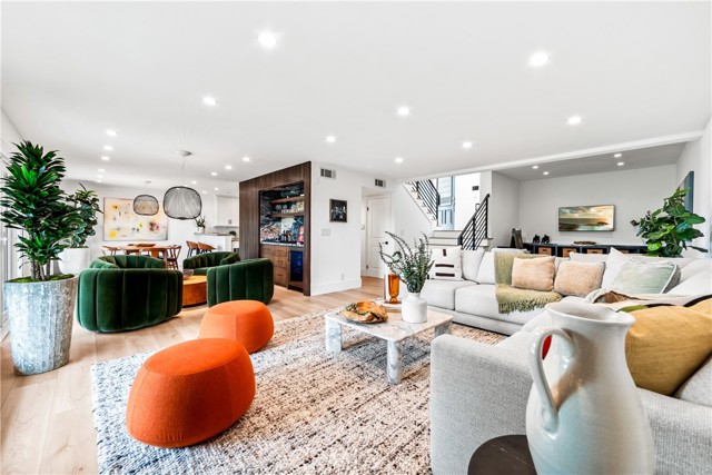 9 Jasmine Creek Dr, Corona del Mar CA: https://media.crmls.org/medias/2eb31fb5-a2ad-4063-bbaf-abeeb2b796b3.jpg