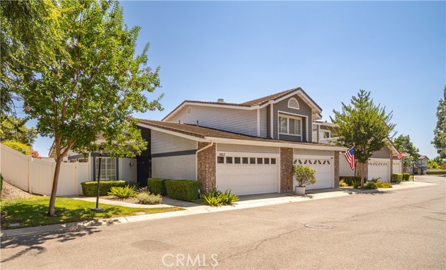 1062 Brookfield Place, Glendora CA: https://media.crmls.org/medias/2eb34320-e9f3-4a9c-8cb4-d254b0fa05ab.jpg