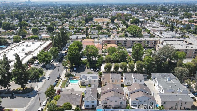 Detail Gallery Image 36 of 38 For 19017 Gault St #103,  Reseda,  CA 91335 - 3 Beds | 3 Baths