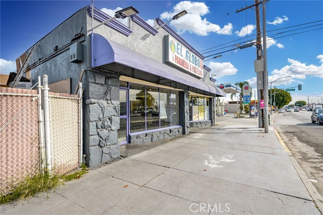 4611 E Olympic Boulevard, East Los Angeles, California 90022, ,Commercial Sale,For Sale,4611 E Olympic Boulevard,CRPW23019013