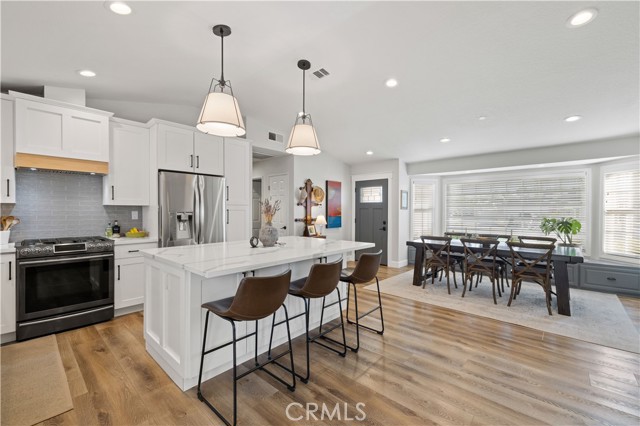 Detail Gallery Image 10 of 70 For 27851 Santa Clarita Rd, Saugus,  CA 91350 - 3 Beds | 2 Baths