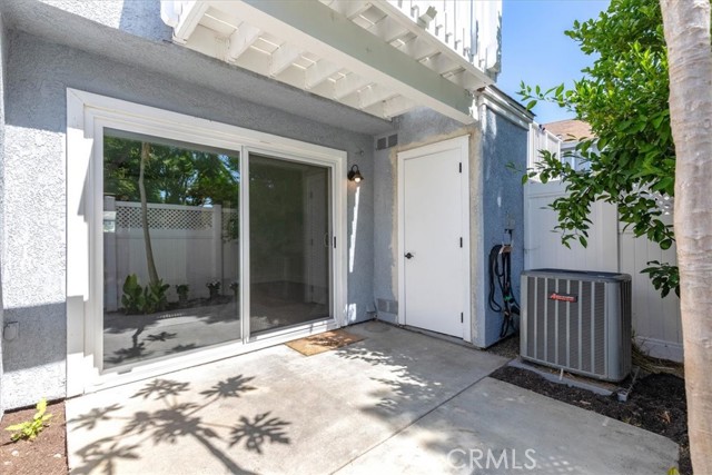 9 Briarwood Lane, Aliso Viejo CA: https://media.crmls.org/medias/2eb59aec-0e23-4046-abb1-862761360692.jpg