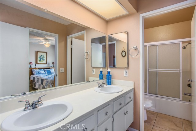 100 Waters Court, Redlands CA: https://media.crmls.org/medias/2eb5b443-1e73-4d85-b0bd-1d940f1ad834.jpg