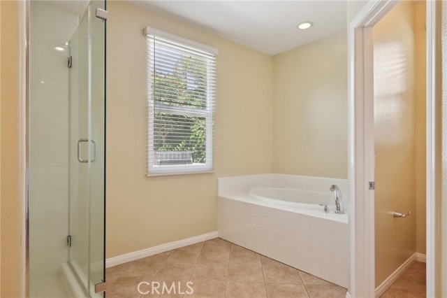 27 Antique Rose, Irvine CA: https://media.crmls.org/medias/2eb5bf5c-dfb7-45c9-a4e5-48219db38bcc.jpg