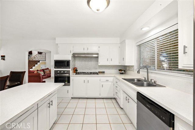 Detail Gallery Image 16 of 40 For 1647 Arriba, Monterey Park,  CA 91754 - 5 Beds | 4 Baths