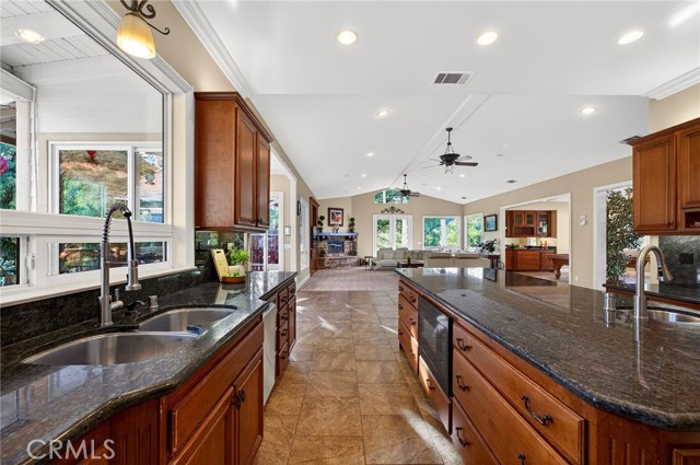 Detail Gallery Image 22 of 71 For 41275 Hacienda Dr, Murrieta,  CA 92562 - 4 Beds | 3/1 Baths