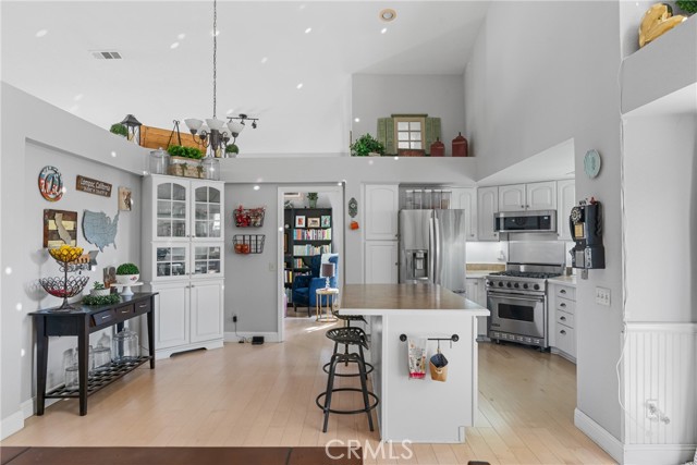 1337 Lloyd Place, Lompoc CA: https://media.crmls.org/medias/2eb7370d-cb72-48dd-b00e-d28b4aaf0de3.jpg