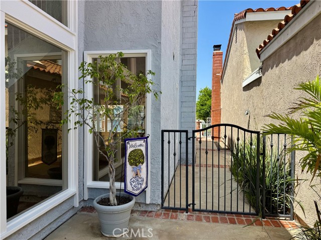21903 Erie Lane, Lake Forest CA: https://media.crmls.org/medias/2eb76c42-c3df-485f-bbf8-ea59c167c254.jpg