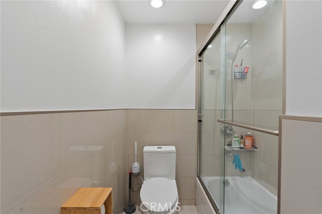 Detail Gallery Image 18 of 39 For 13011 Doty Ave #44,  Hawthorne,  CA 90250 - 3 Beds | 1/1 Baths