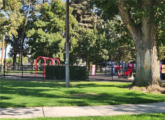 community park- walking distance