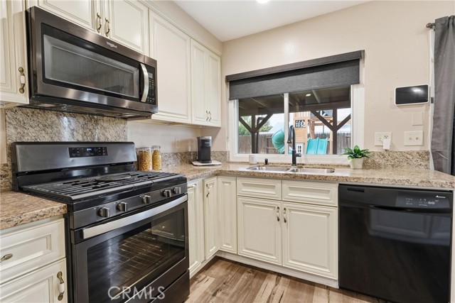 Detail Gallery Image 19 of 36 For 281 Eastwood, Hemet,  CA 92544 - 4 Beds | 2 Baths