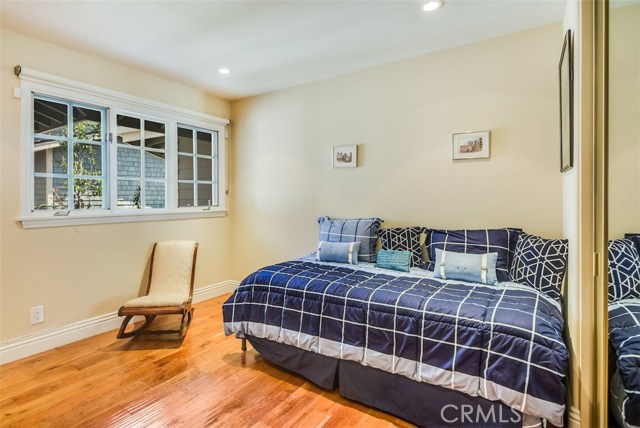 32 Malaga Place, Manhattan Beach, California 90266, 2 Bedrooms Bedrooms, ,1 BathroomBathrooms,Residential,Sold,Malaga,SB17034597