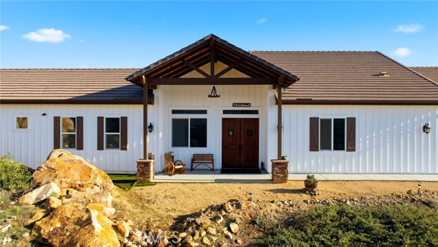 Detail Gallery Image 3 of 34 For 39472 Vista Del Bosque, Murrieta,  CA 92562 - 3 Beds | 2 Baths