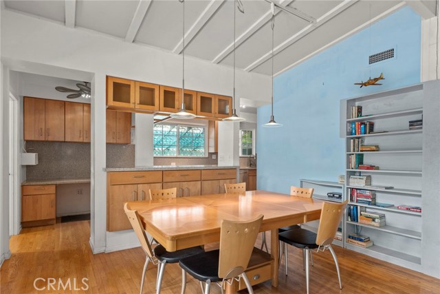 Detail Gallery Image 10 of 37 For 17156 Bullock St, Encino,  CA 91316 - 3 Beds | 2 Baths