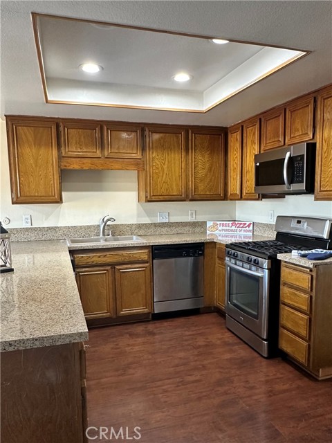 Detail Gallery Image 3 of 5 For 2516 N Tustin Ave a,  Santa Ana,  CA 92705 - 2 Beds | 2 Baths