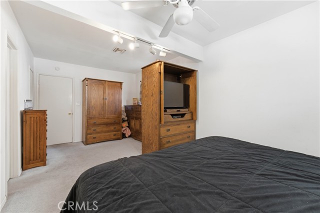 Detail Gallery Image 25 of 33 For 6254 Etiwanda Ave, Tarzana,  CA 91335 - 3 Beds | 2 Baths