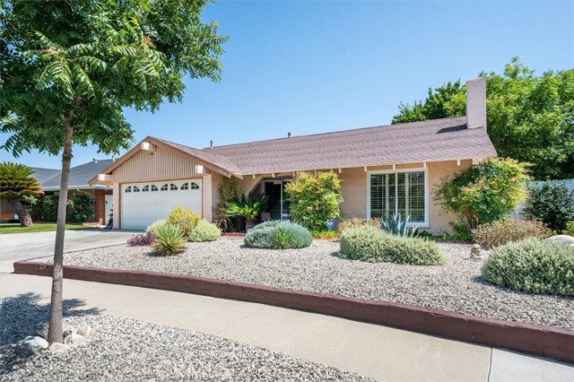19654 Delight Street, Canyon Country CA: https://media.crmls.org/medias/2ebb8344-94fd-44bb-9f83-1c97d1fce524.jpg