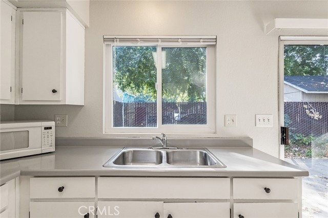 Detail Gallery Image 13 of 29 For 811 W 2nd, Chico,  CA 95926 - – Beds | – Baths