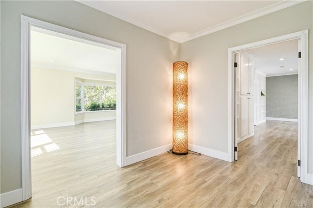 Detail Gallery Image 4 of 34 For 618 S Chapman Woods Rd, Pasadena,  CA 91107 - 3 Beds | 3/1 Baths