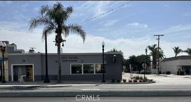 1717 S Main Street, Santa Ana, California 92707, ,Commercial Sale,For Sale,1717 S Main Street,CRDW23140458