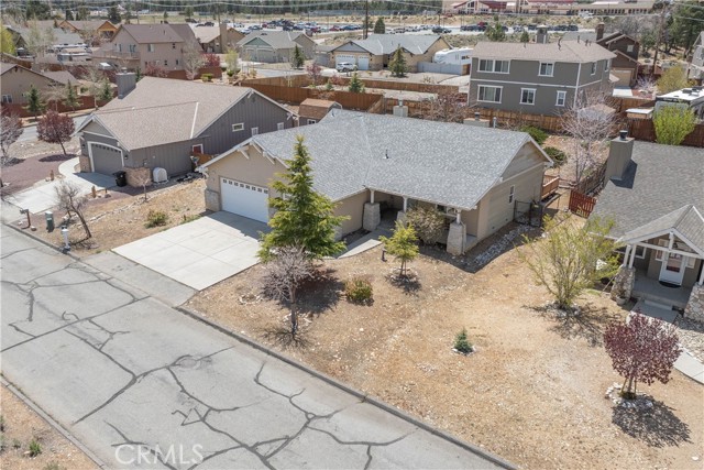 337 Pine Lane, Big Bear City CA: https://media.crmls.org/medias/2ebc118a-a6f9-4c49-8b91-7efc31fb7edf.jpg