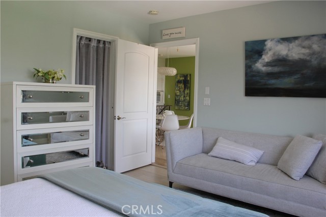 Detail Gallery Image 14 of 30 For 427 19th St, Manhattan Beach,  CA 90266 - 2 Beds | 1/1 Baths