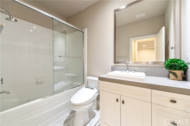 Detail Gallery Image 45 of 58 For 104 Quiet Place, Irvine,  CA 92602 - 4 Beds | 4/1 Baths