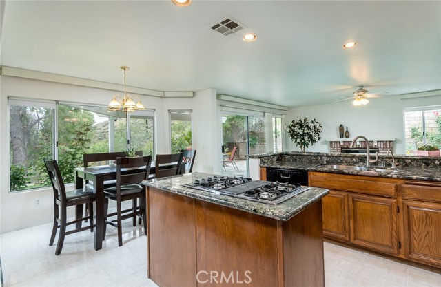 21714 Agajanian Lane, Saugus CA: https://media.crmls.org/medias/2ebce4ed-b480-4fd1-ac09-a780ce03cdcb.jpg
