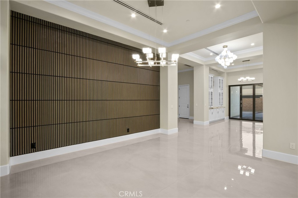 https://media.crmls.org/medias/2ebd42e5-e133-4eb3-9556-490f2e4f48d5.jpg?preset=X-Large