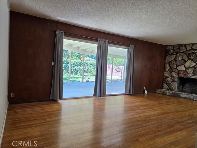 900 S Calico Circle, Anaheim CA: https://media.crmls.org/medias/2ebd6343-b121-462f-8282-0f7ca8d6f4d1.jpg