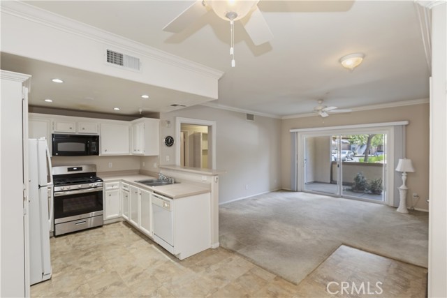 31387 Taylor Lane, Temecula CA: https://media.crmls.org/medias/2ebda3c7-2e29-4987-a139-d7231af5617c.jpg