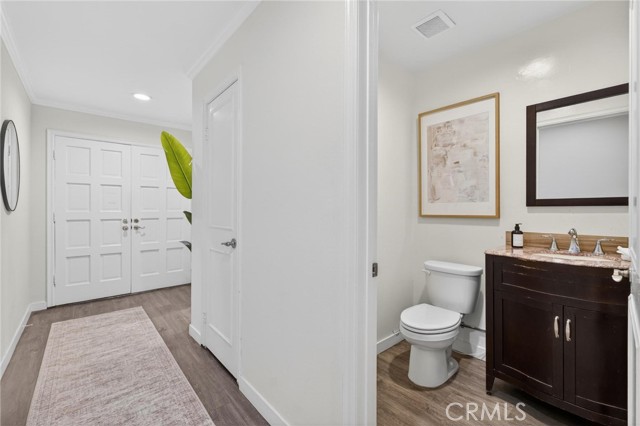 Detail Gallery Image 7 of 46 For 1830 Kelton Ave #5,  Los Angeles,  CA 90025 - 3 Beds | 2/1 Baths