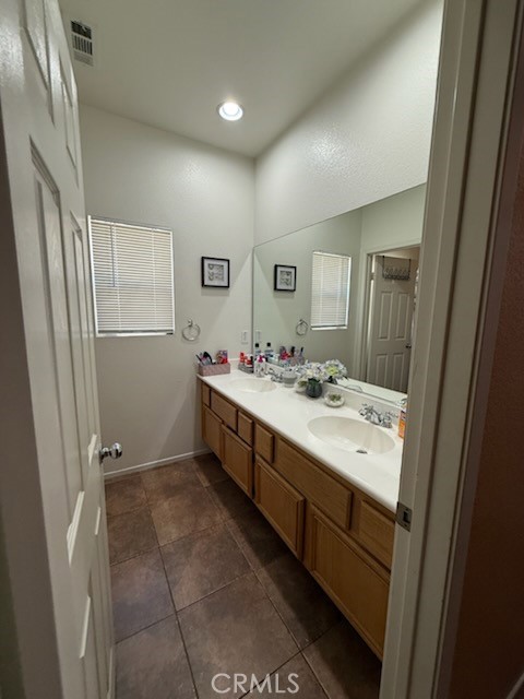 Detail Gallery Image 10 of 16 For 206 Garcia Dr, San Jacinto,  CA 92582 - 4 Beds | 2/1 Baths