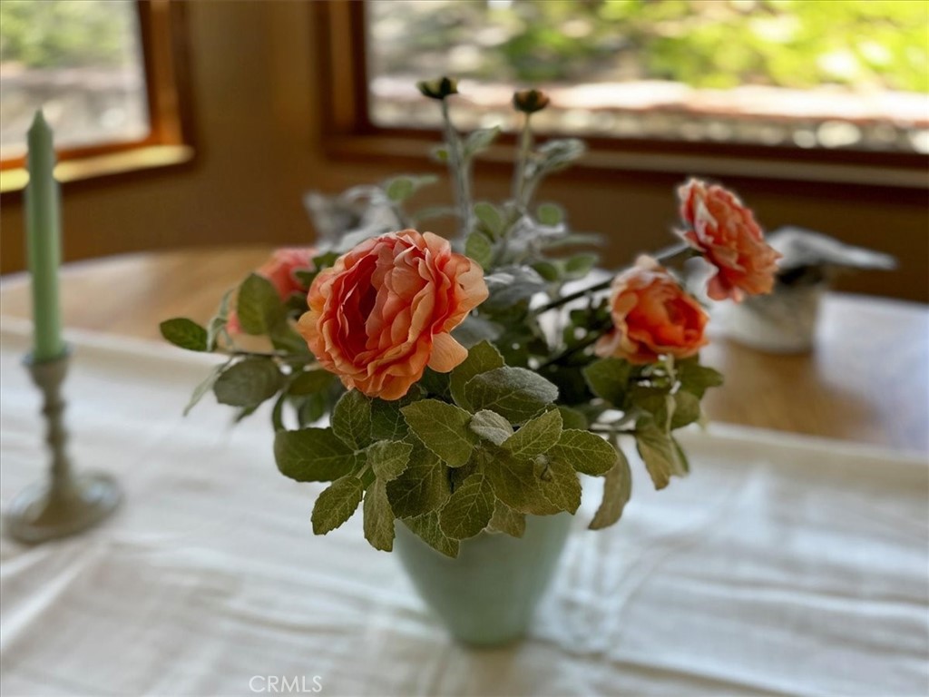https://media.crmls.org/medias/2ec03a29-1ec0-4ef2-bdb8-0f7caa01d1bc.jpg?preset=X-Large