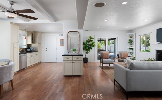 2119 E Denise Avenue, Orange CA: https://media.crmls.org/medias/2ec0610b-62b7-4274-aab8-f996f6528eb4.jpg