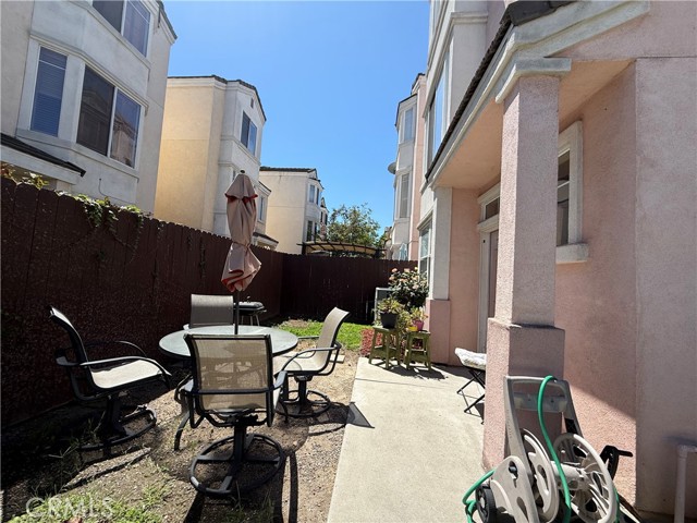 12640 Antigua Court, Lynwood CA: https://media.crmls.org/medias/2ec108cb-de15-4eec-9e70-0c27ab0eb668.jpg