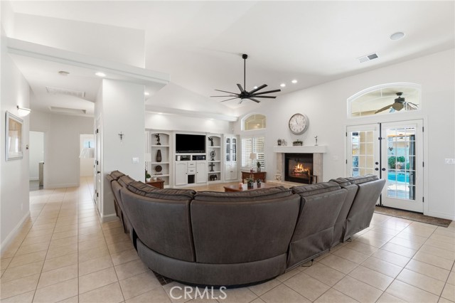 Detail Gallery Image 7 of 45 For 3296 Hollow Ave, Madera,  CA 93637 - 3 Beds | 2/1 Baths