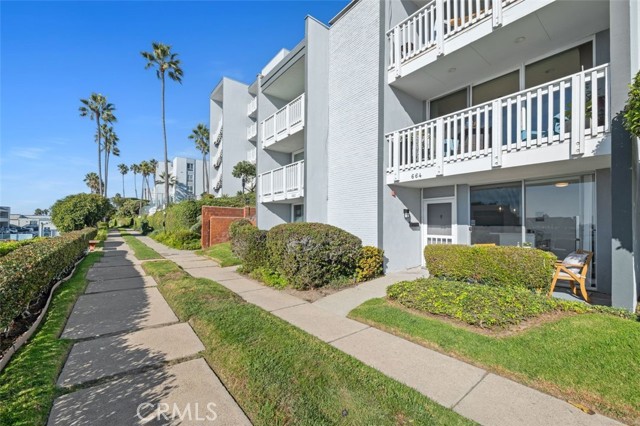 664 The Village, Redondo Beach, California 90277, ,1 BathroomBathrooms,Residential,For Sale,The Village,PV24228159