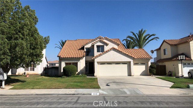 8728 Mesa Oak Dr, Riverside, CA 92508