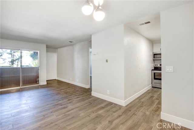 Image 8 for 2860 Los Felices RD #202