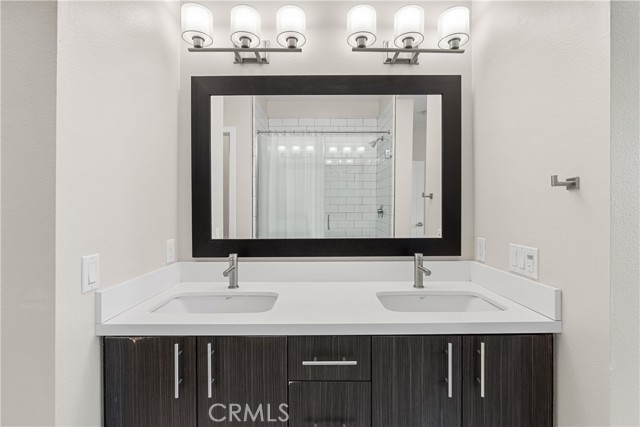 Detail Gallery Image 28 of 41 For 2753 Waverly Dr #705,  Los Angeles,  CA 90039 - 2 Beds | 3 Baths