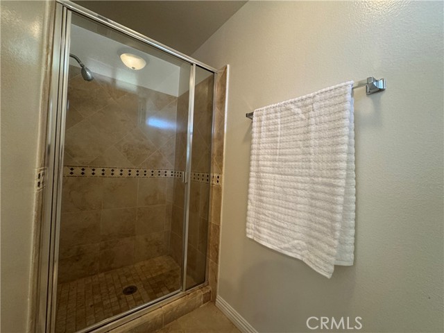 18 Snapdragon, Irvine CA: https://media.crmls.org/medias/2ec461fe-33a6-48b7-9bcb-654e5cb3b8d7.jpg