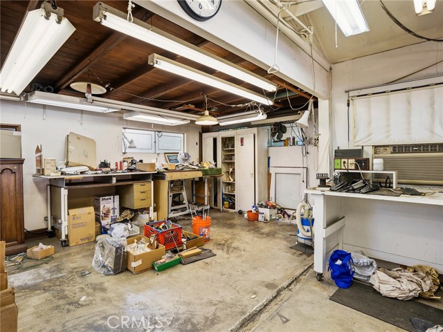 Image 29 of 56 For 236 Providencia Avenue